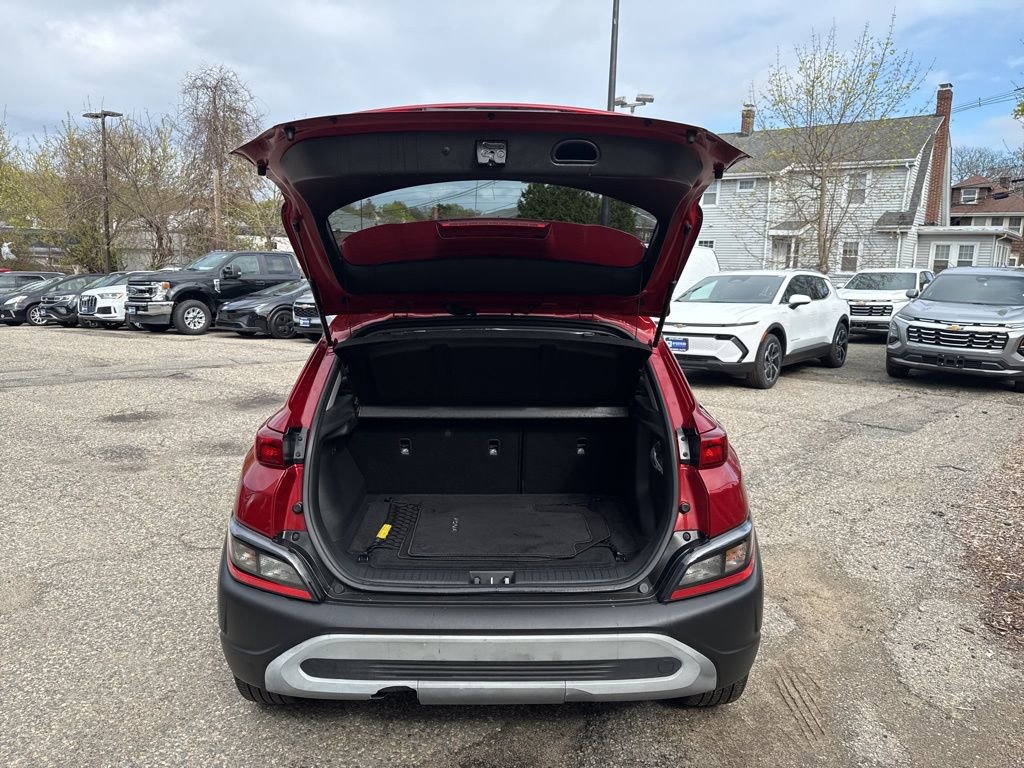 Certified 2023 Hyundai Kona SEL w/ Cargo Package AWD/4WD image 5