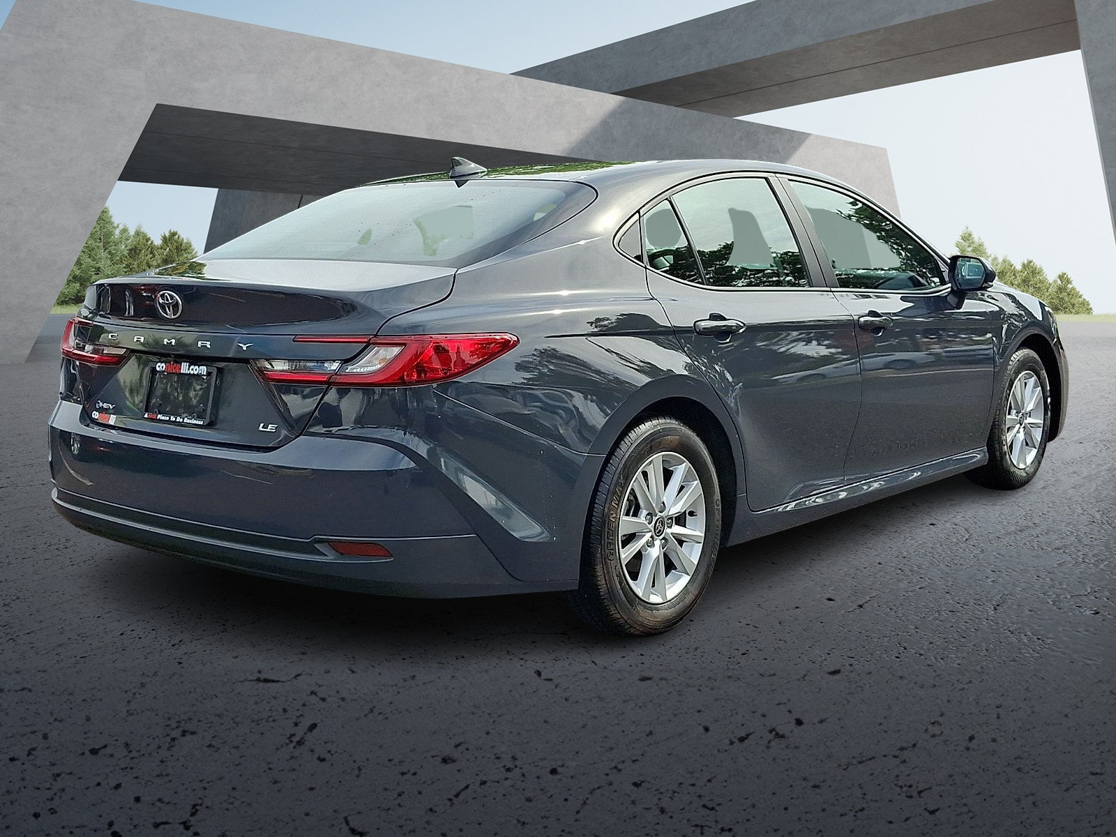 Used 2025 Toyota Camry LE FWD image 6