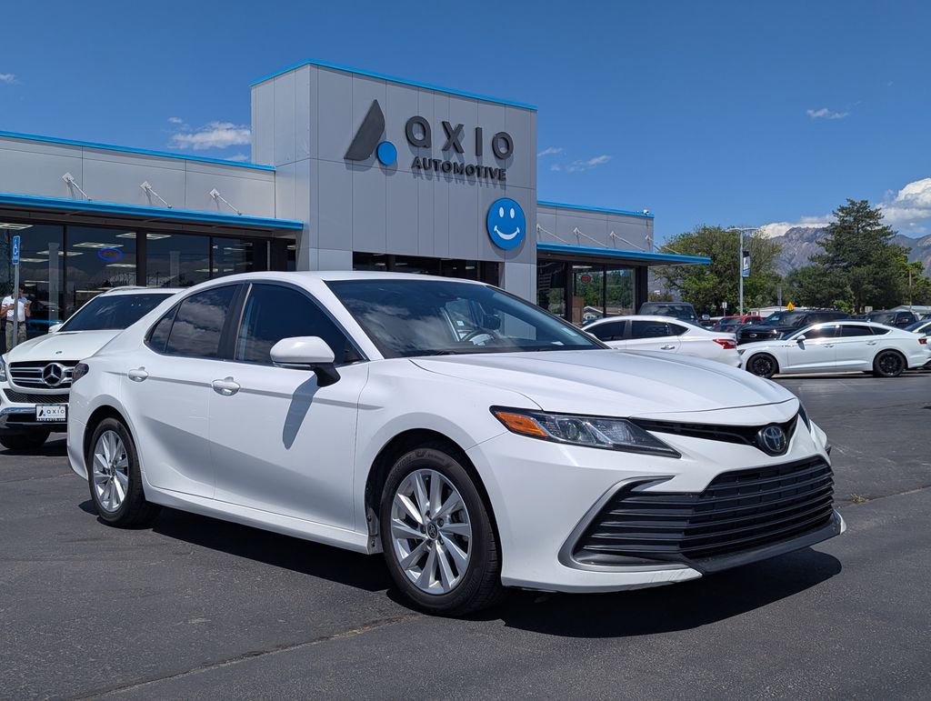 Used 2023 Toyota Camry LE FWD image 1