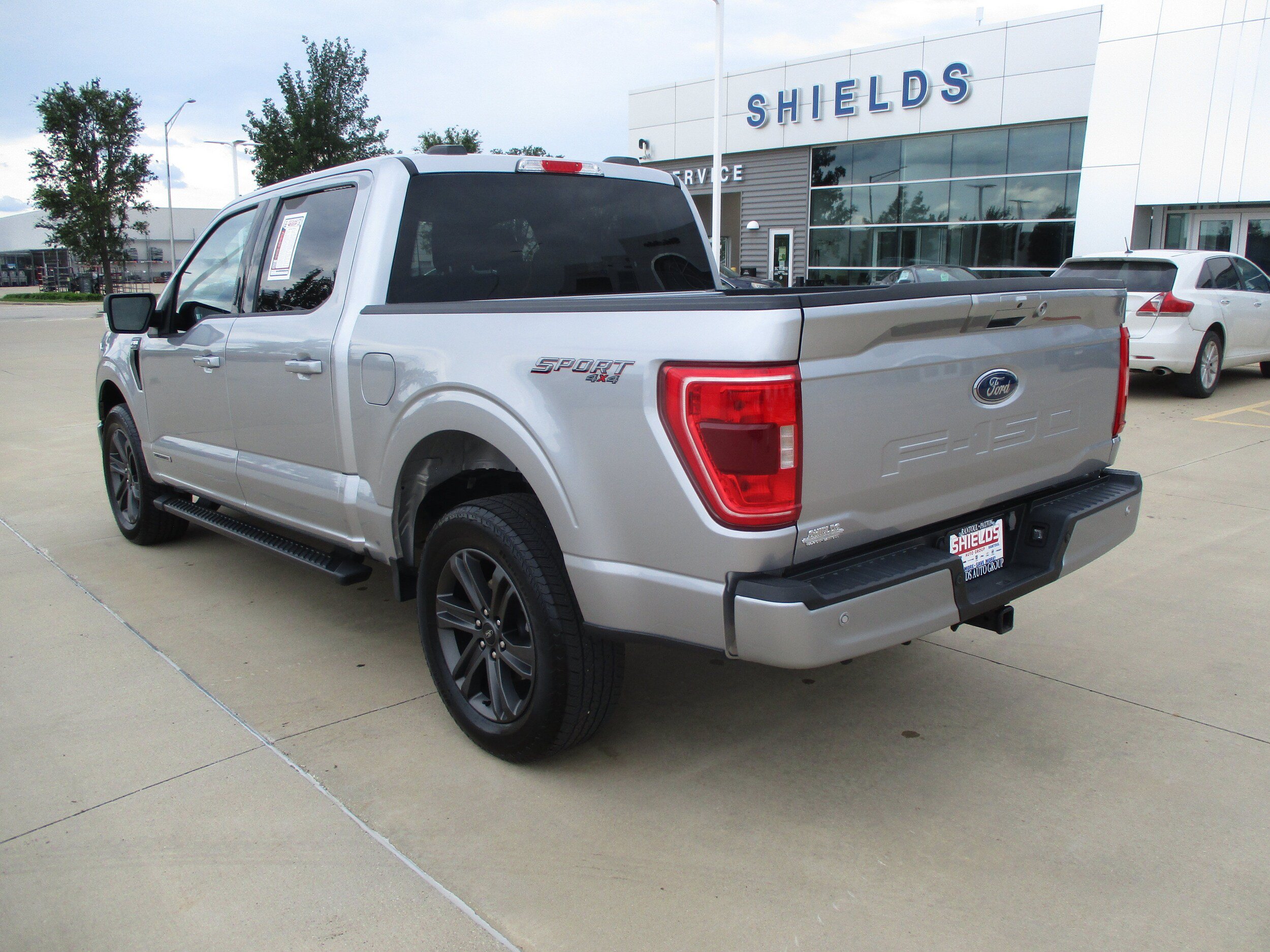 Used 2023 Ford F150 XLT w/ Equipment Group 302A High AWD/4WD image 4
