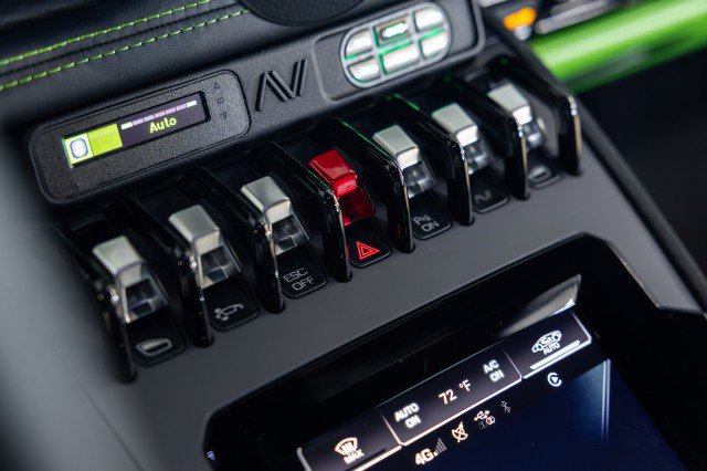 Used 2024 Lamborghini Huracan Tecnica image 48