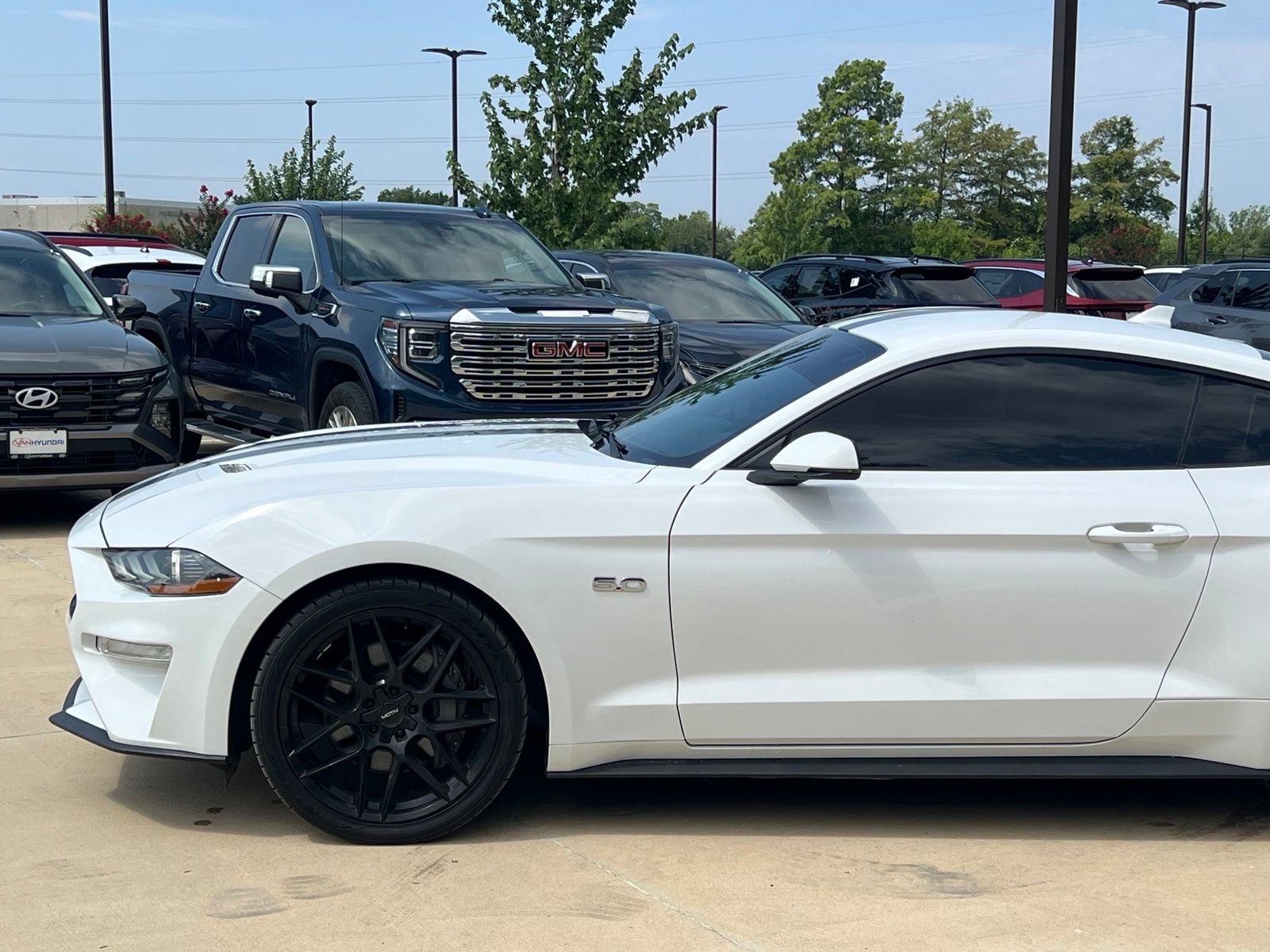Used 2022 Ford Mustang GT Premium w/ Equipment Group 401A RWD image 7