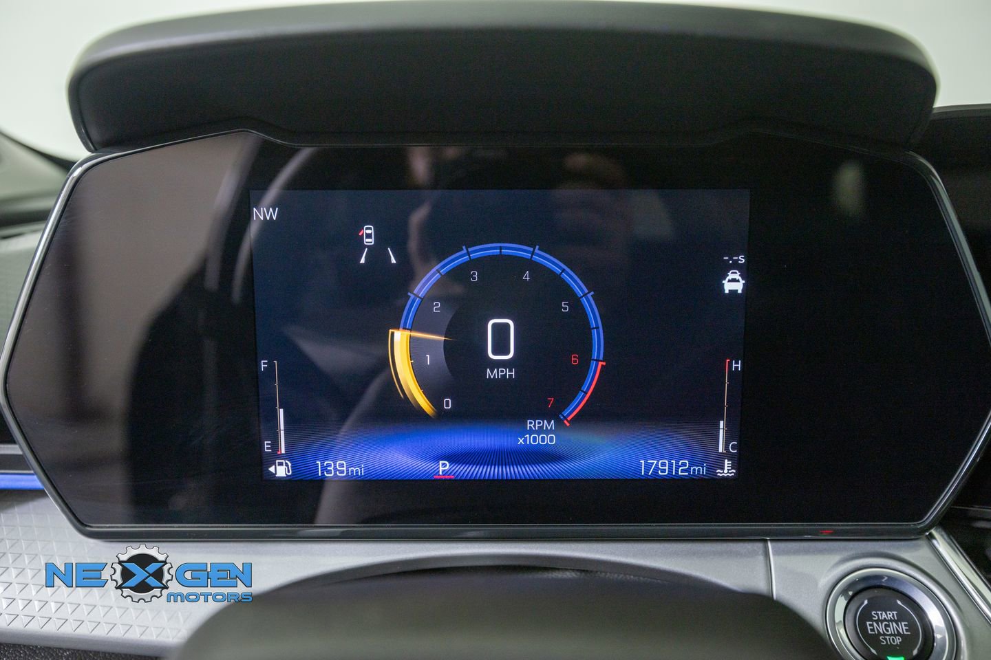 Used 2025 Chevrolet Trax LT w/ Driver Confidence Package FWD image 16