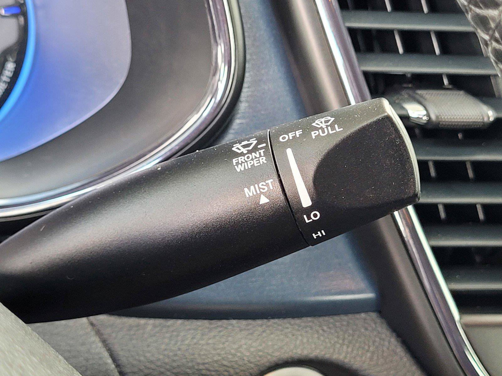 Used 2015 Chrysler 200 S w/ Navigation & Sound Group I FWD image 32