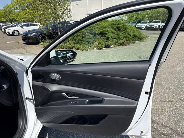 Certified 2024 Hyundai Elantra SEL FWD image 32