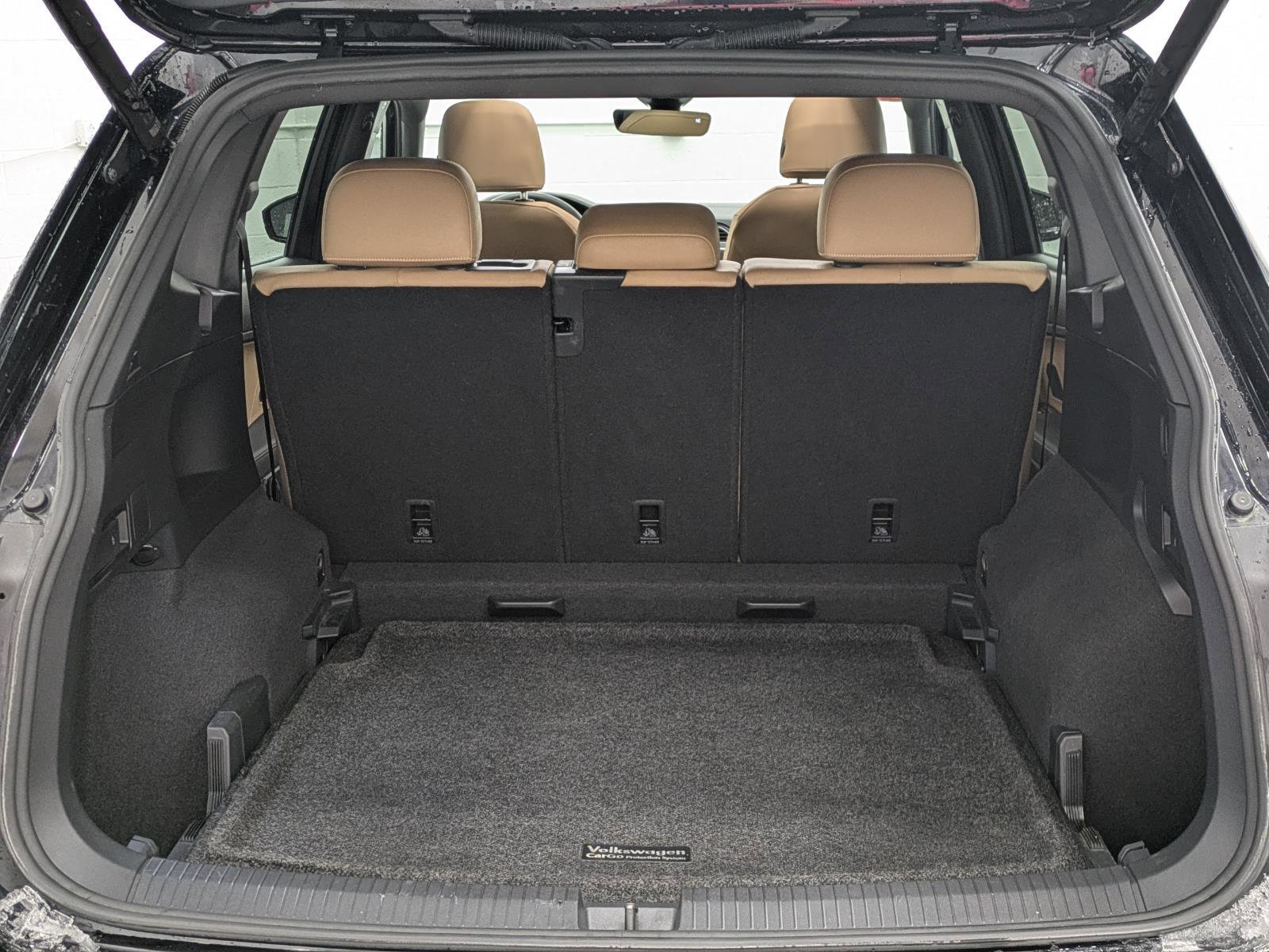 Used 2022 Volkswagen Tiguan SE image 14