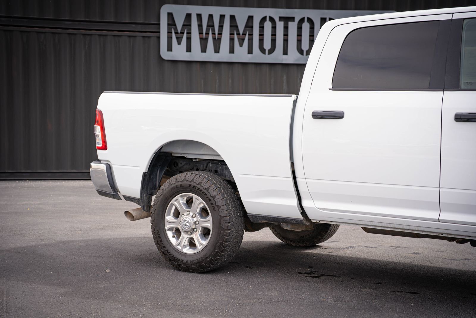 Used 2023 RAM 2500 Big Horn w/ Cold Weather Group AWD/4WD image 5