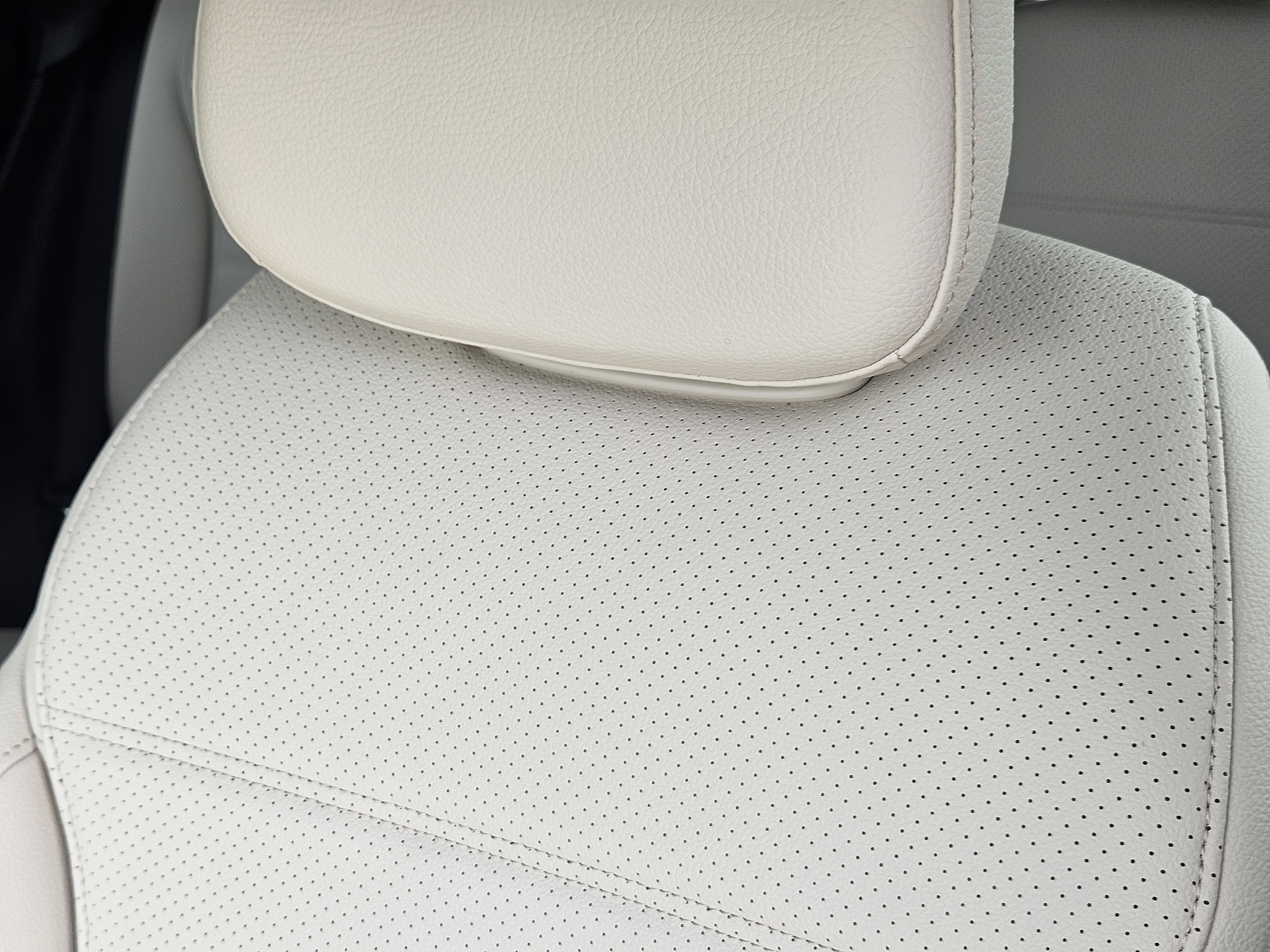 Certified 2026 Mercedes-Benz GLC 300 4MATIC image 15