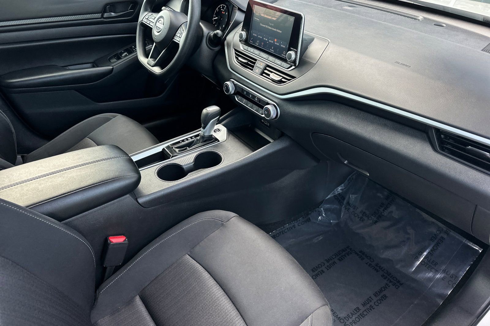 Used 2025 Nissan Altima 2.5 S FWD image 18