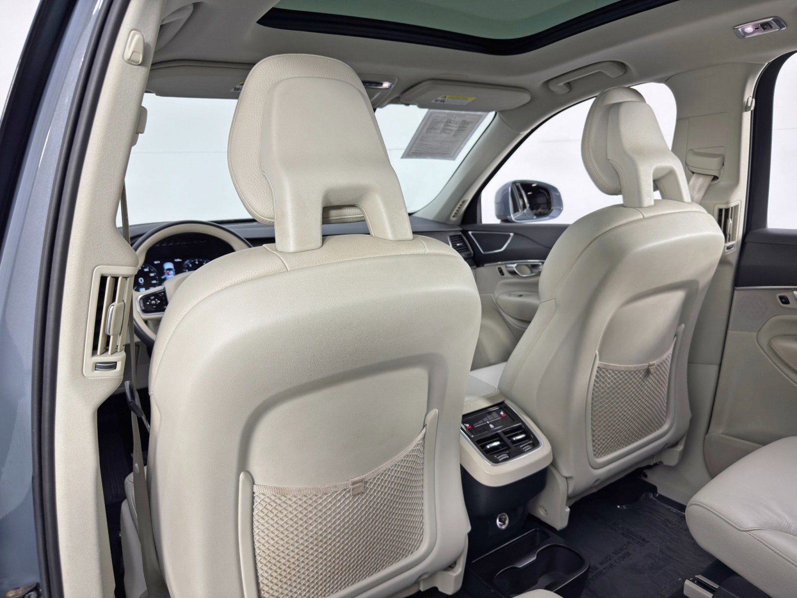 Used 2020 Volvo XC90 T6 Momentum image 34