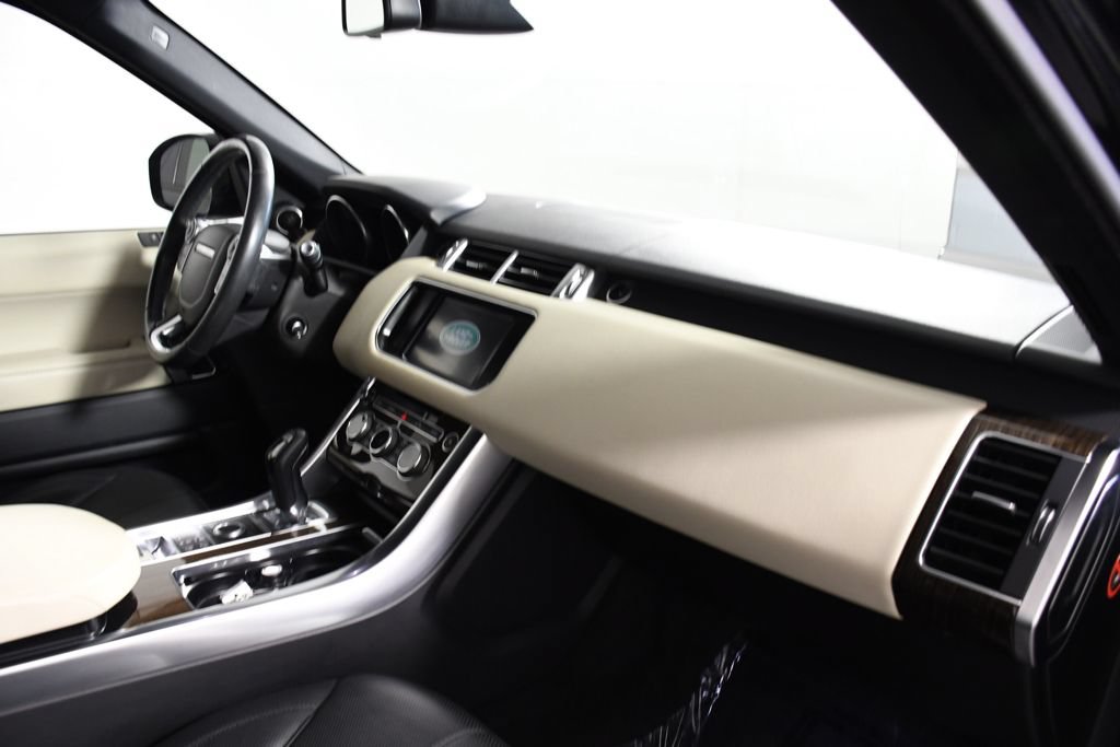 Used 2015 Land Rover Range Rover Sport HSE AWD/4WD image 19