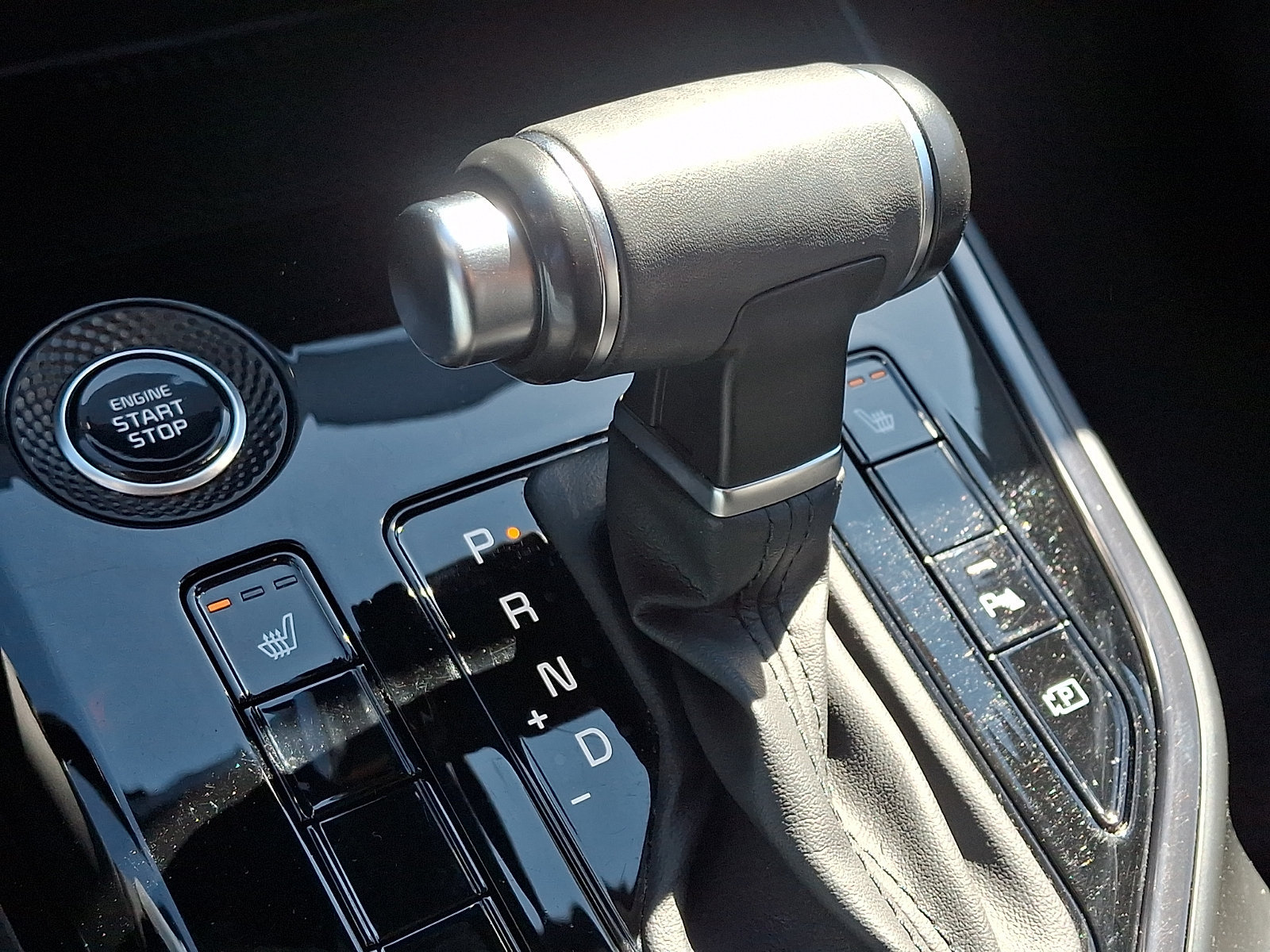 Certified 2023 Kia Niro EX FWD image 14