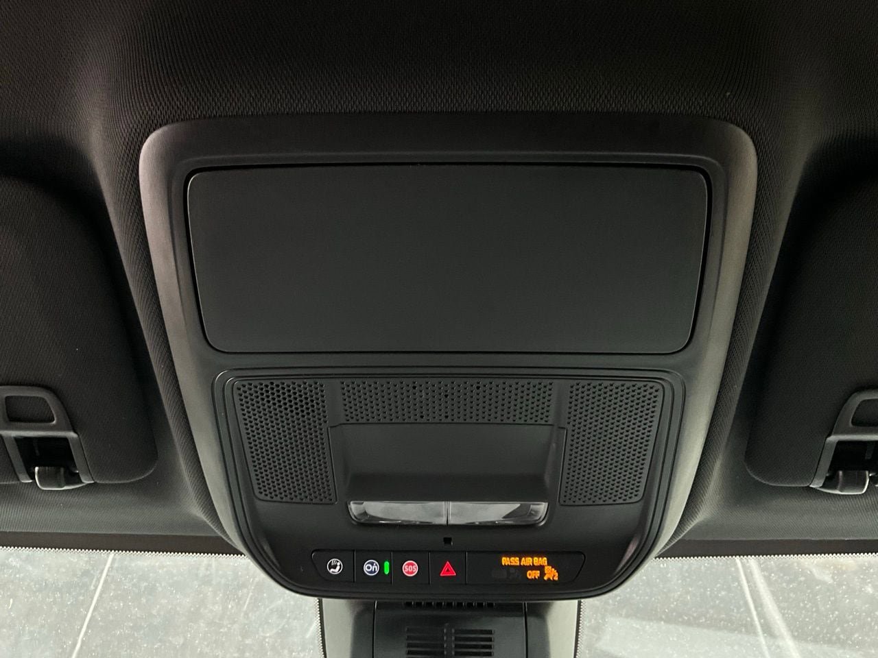 Used 2025 Chevrolet Equinox LT FWD image 16