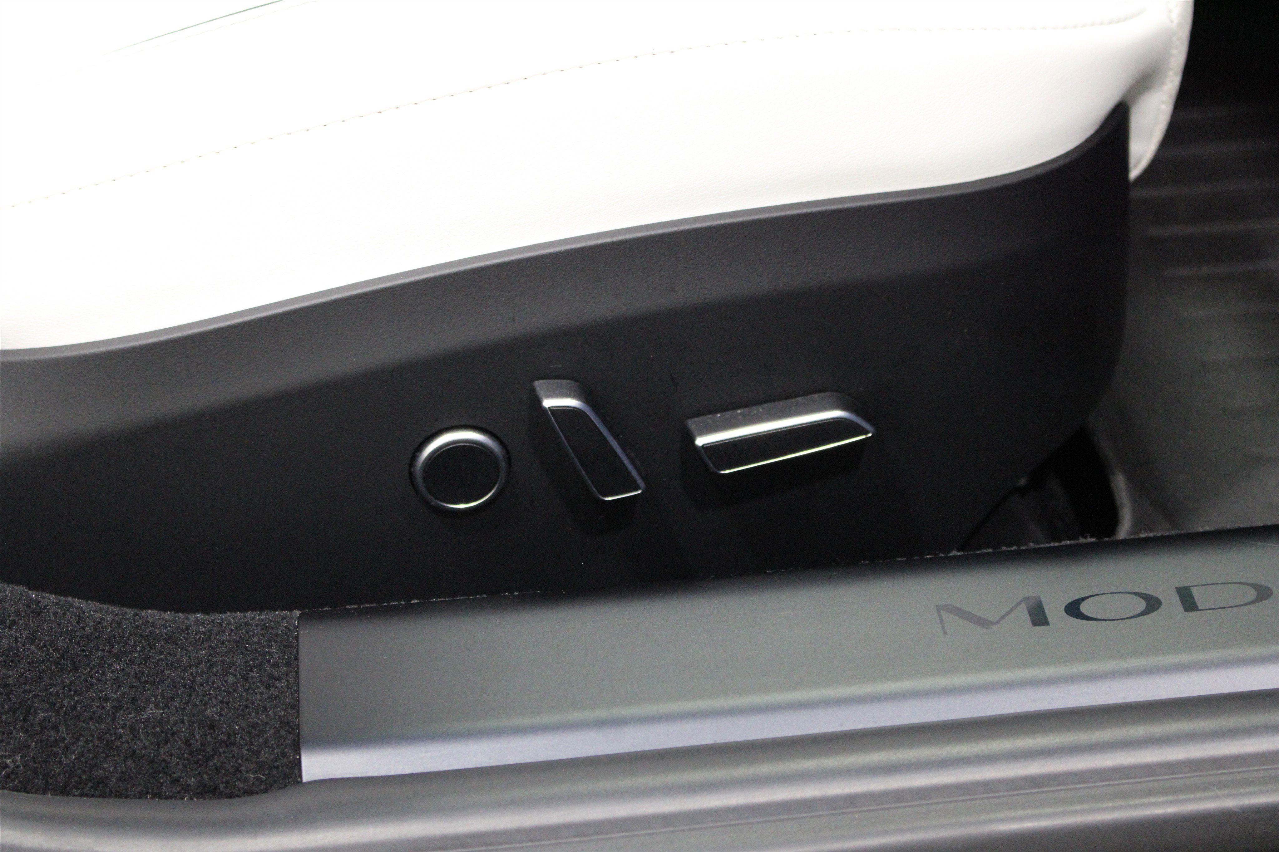 Used 2022 Tesla Model S Plaid image 22