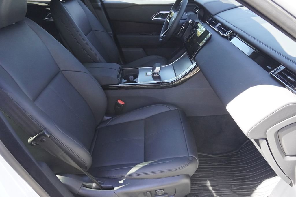 New 2026 Land Rover Range Rover Velar Dynamic SE image 23