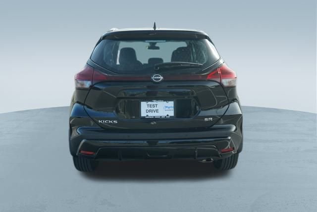 Used 2024 Nissan Kicks SR image 7