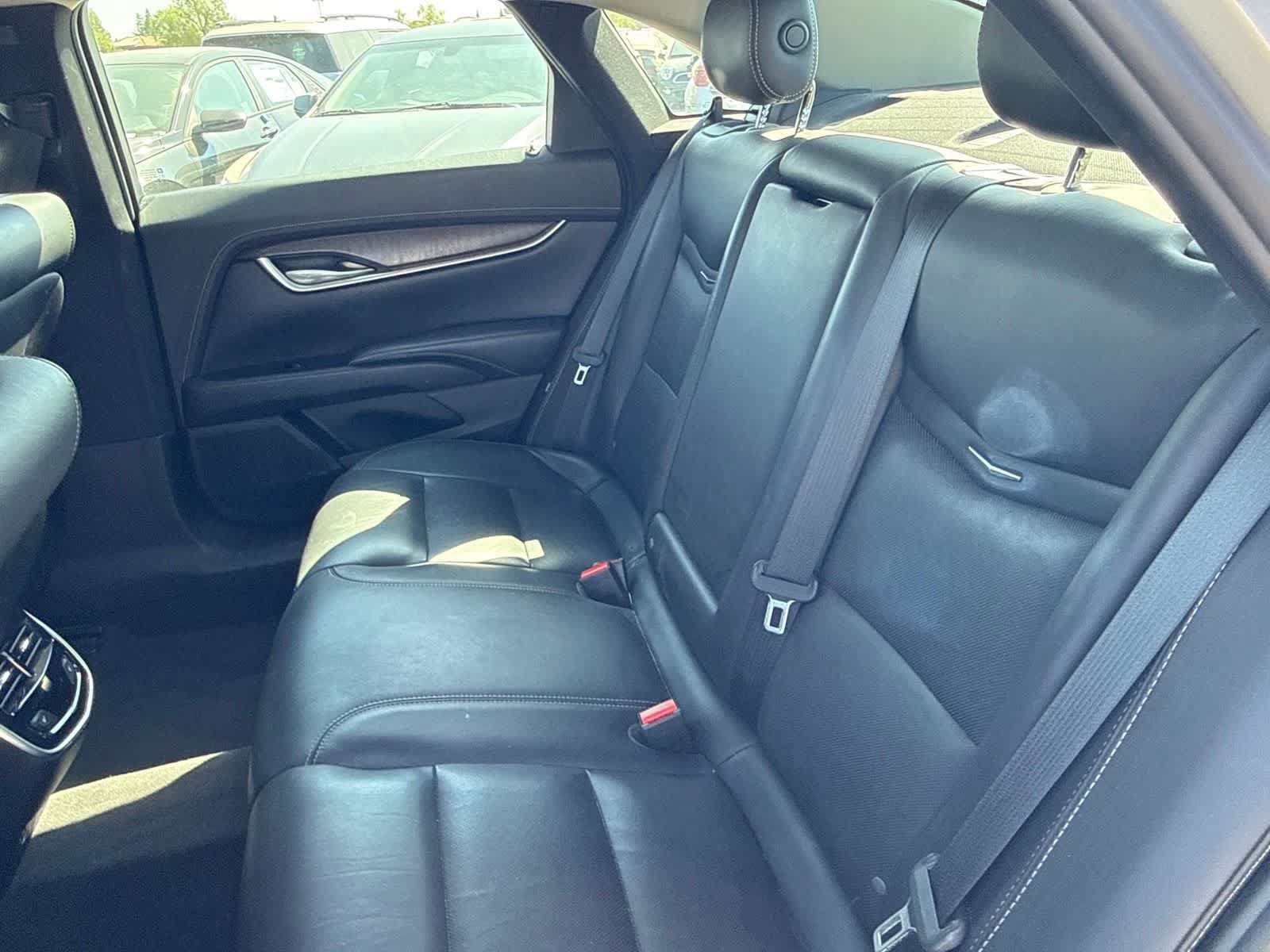 Used 2018 Cadillac XTS Luxury FWD image 16