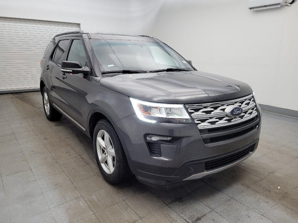 Used 2018 Ford Explorer XLT w/ Equipment Group 202A FWD image 13