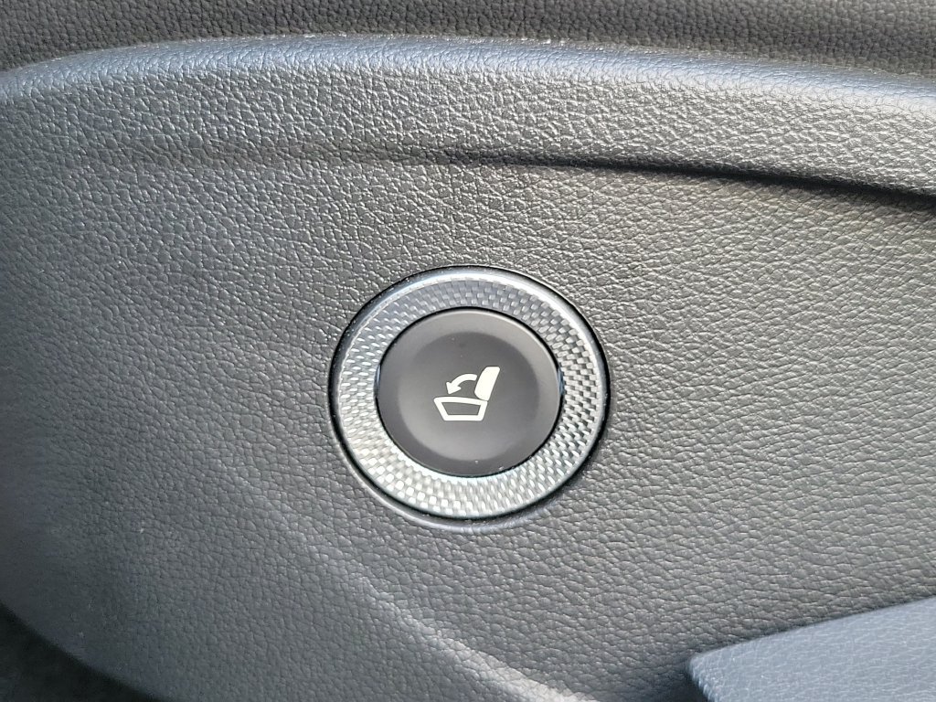 Used 2025 Genesis GV80 2.5T Standard AWD/4WD image 22