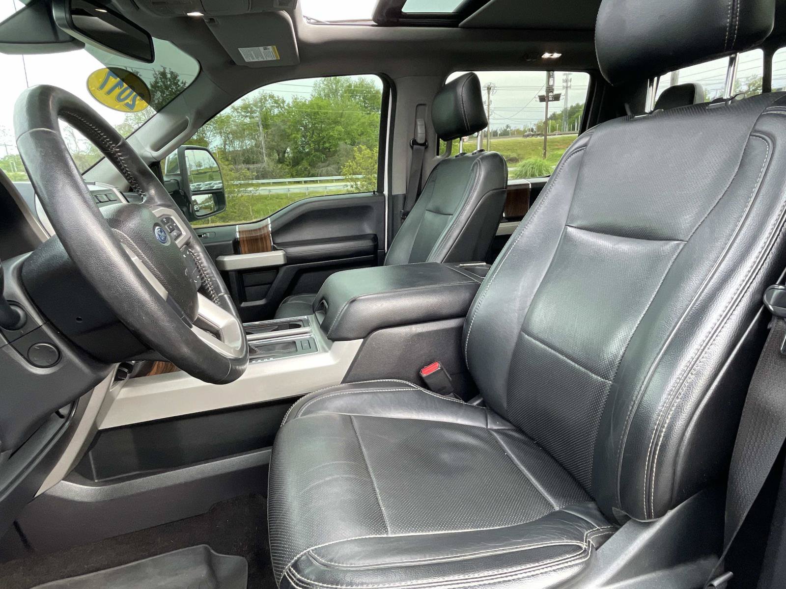 Used 2017 Ford F150 Lariat w/ Equipment Group 502A Luxury AWD/4WD image 18