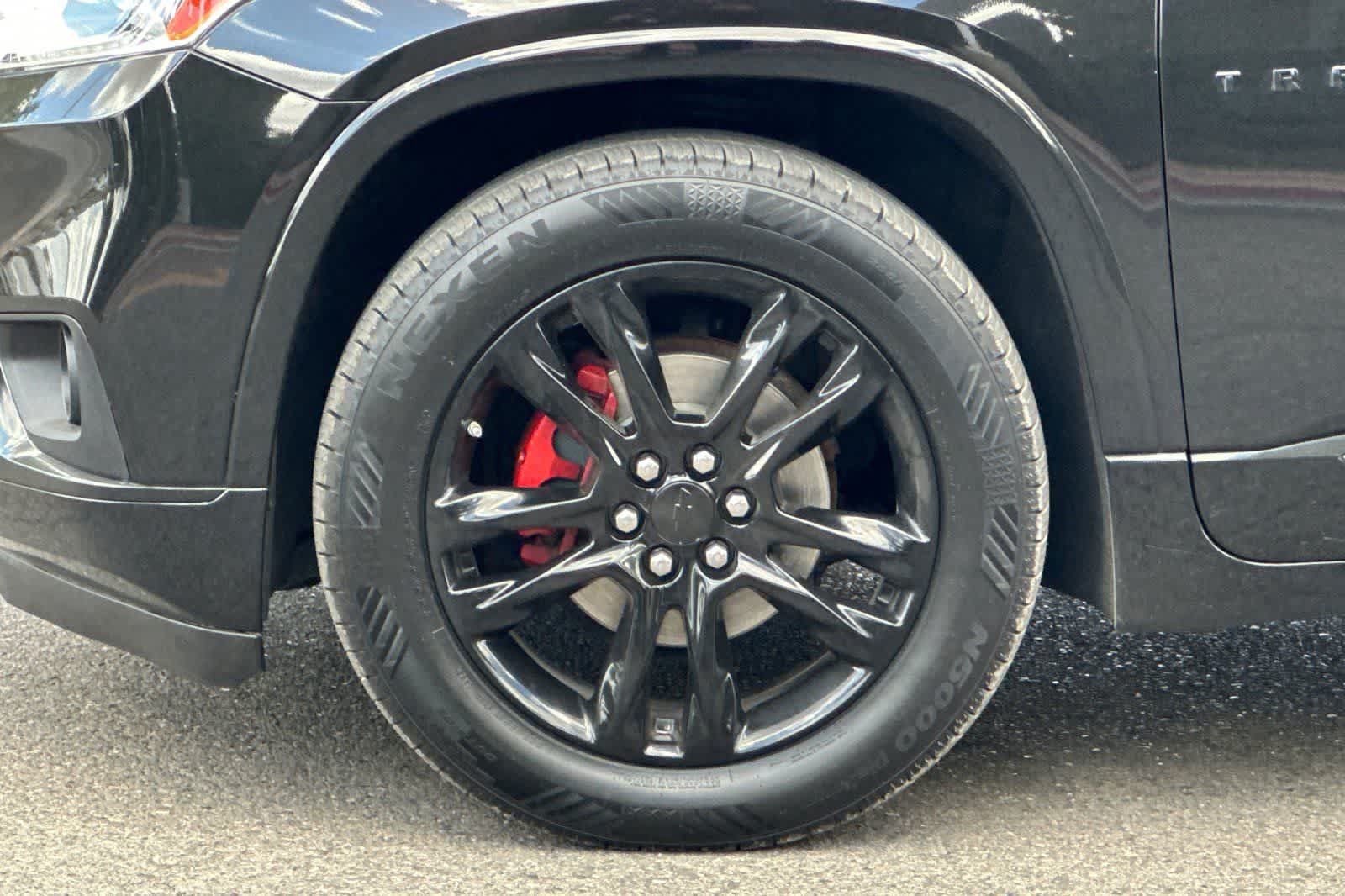 Used 2018 Chevrolet Traverse High Country AWD/4WD image 36
