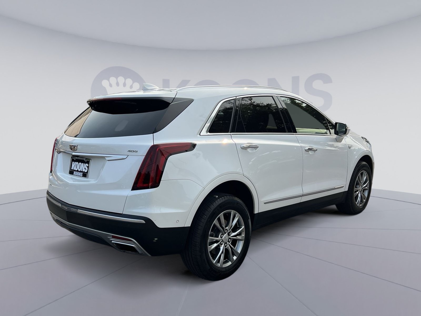 Used 2023 Cadillac XT5 Premium Luxury w/ Technology Package AWD/4WD image 7
