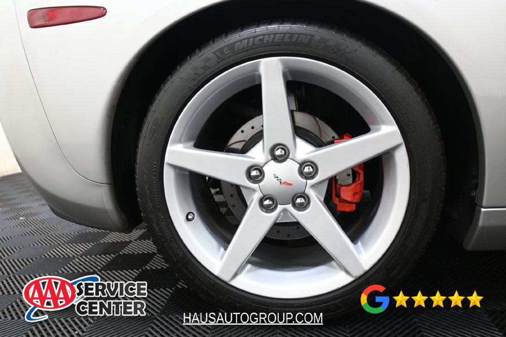 Used 2005 Chevrolet Corvette Convertible w/ Preferred Equipment Group RWD image 35