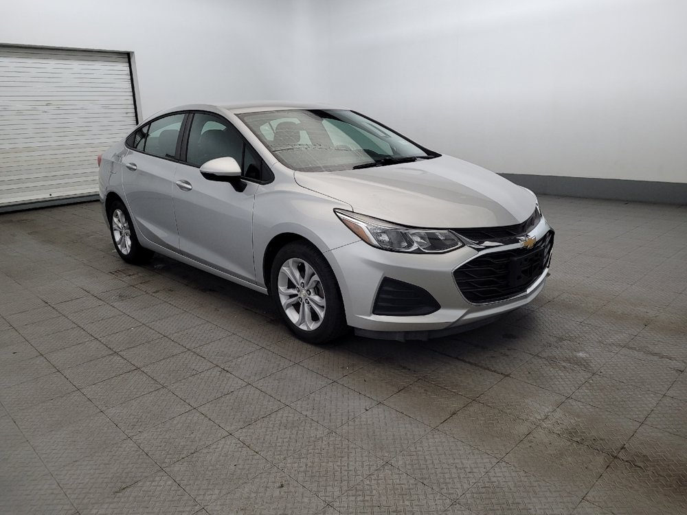 Used 2019 Chevrolet Cruze LS w/ LS Convenience Package FWD image 13