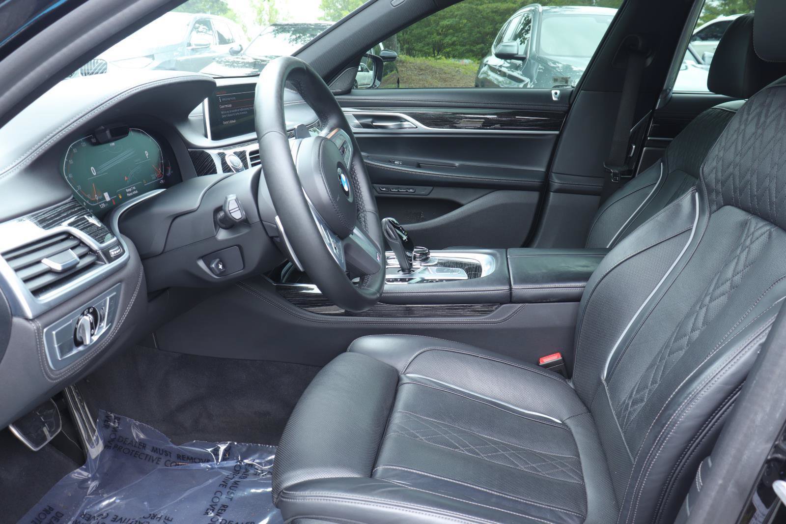 Used 2022 BMW 750Li xDrive AWD/4WD image 10