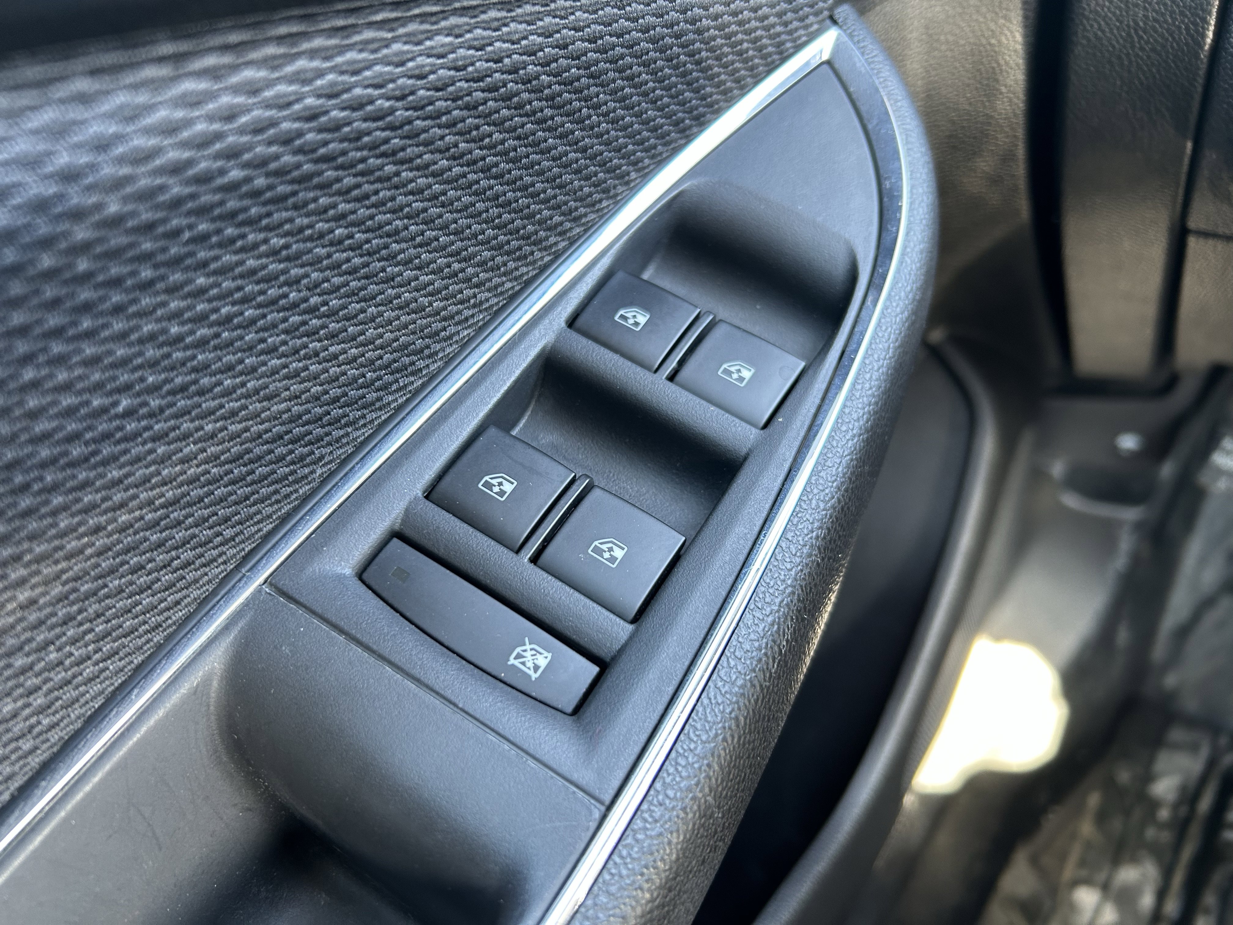 Used 2017 Chevrolet Cruze LT image 17