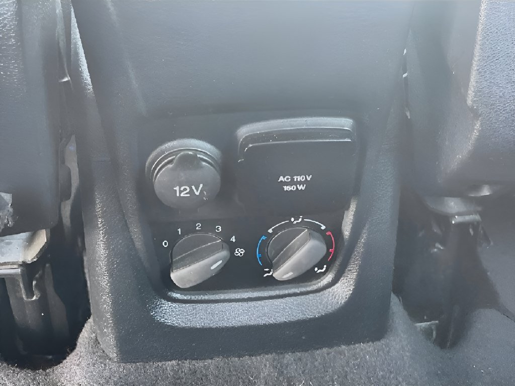 Used 2022 Ford Transit Connect XL FWD image 23