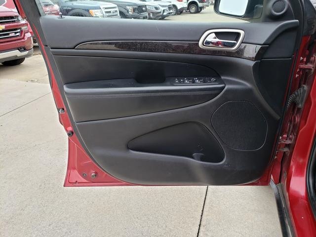 Used 2012 Jeep Grand Cherokee Laredo w/ Laredo E Group image 12