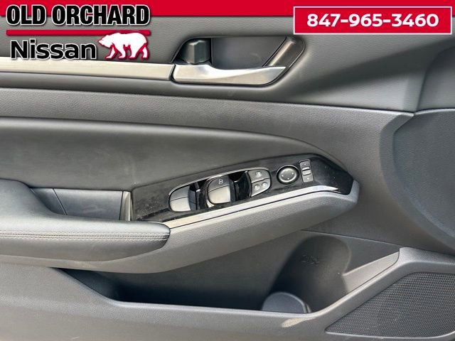 Used 2024 Nissan Altima 2.5 SL FWD image 9