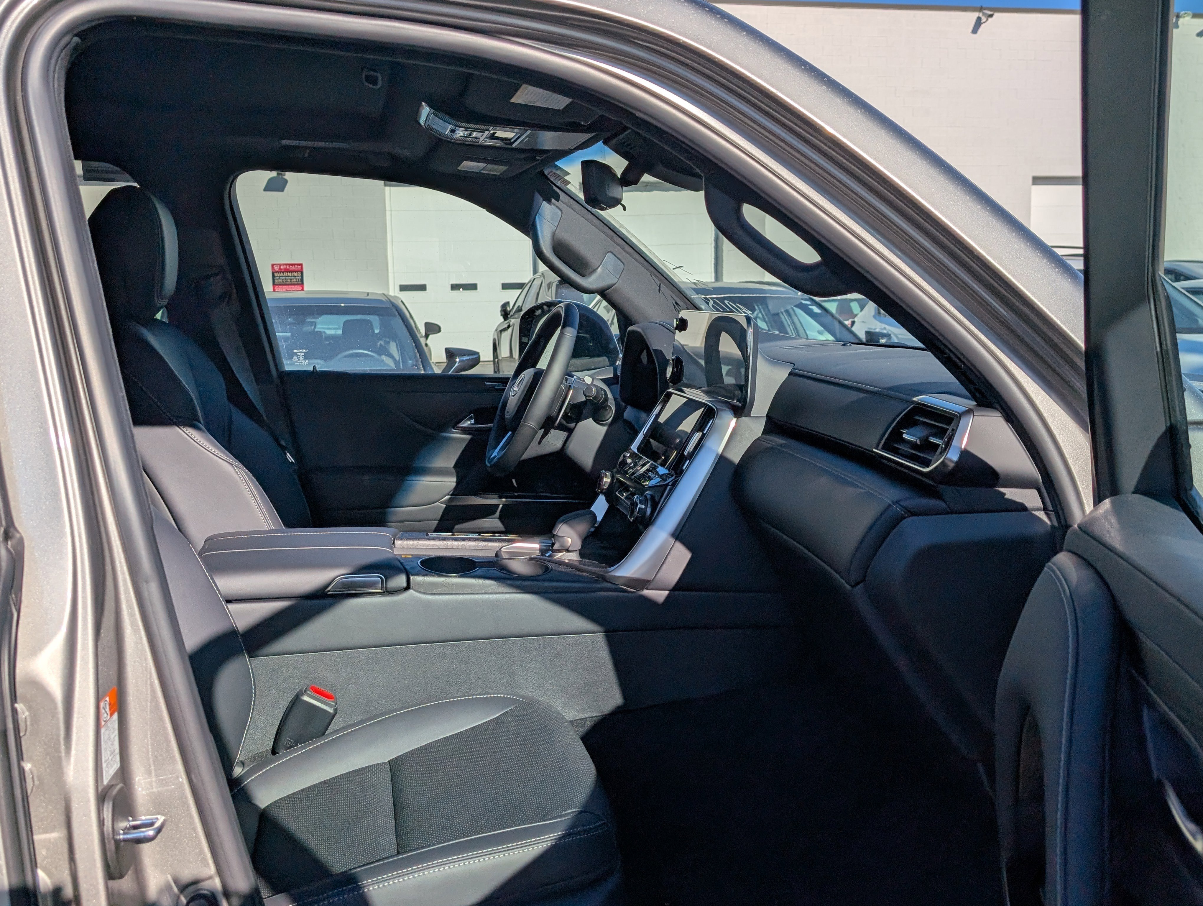 New 2026 Lexus LX 700h Luxury image 6