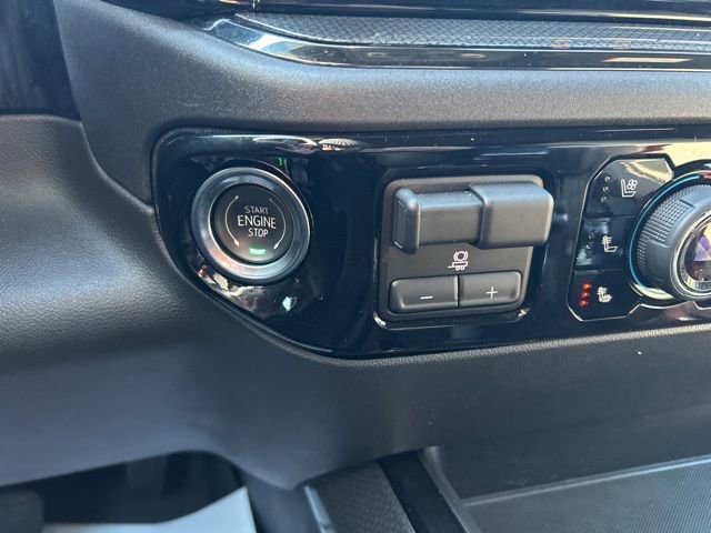 Used 2025 Chevrolet Silverado 1500 ZR2 w/ Technology Package AWD/4WD image 31