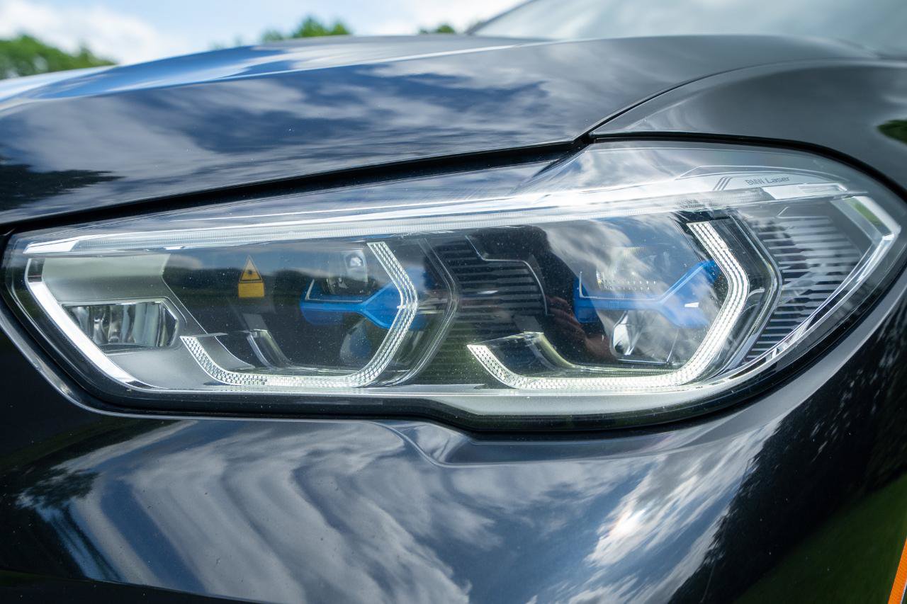 Used 2021 BMW X5 M50i AWD/4WD image 16