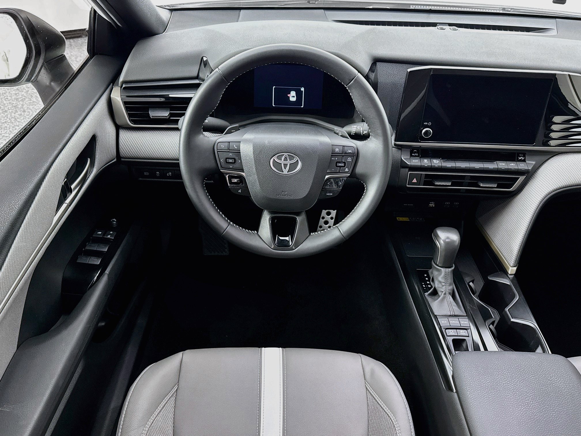 Used 2025 Toyota Camry SE AWD/4WD image 20