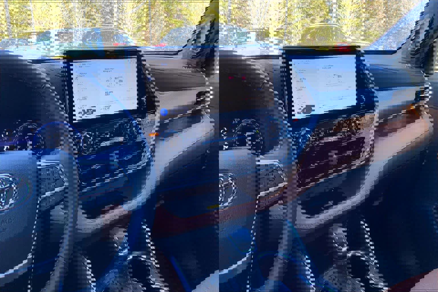 Used 2024 Toyota Highlander Platinum image 7