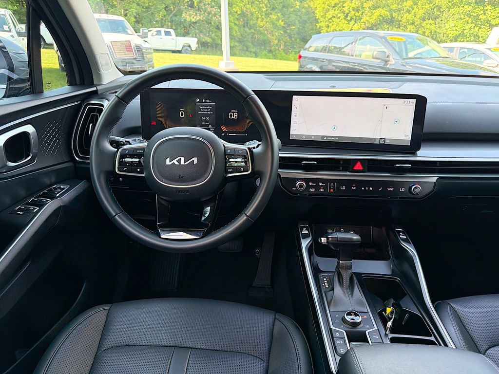 Used 2025 Kia Sorento EX AWD/4WD image 21
