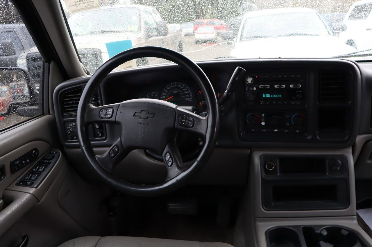 Used 2004 Chevrolet Suburban LT w/ Preferred Equipment Group image 8