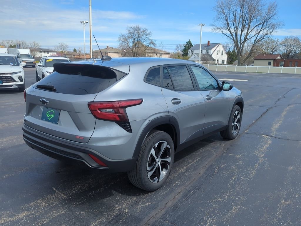 Certified 2024 Chevrolet Trax RS w/ Driver Confidence Package image 10