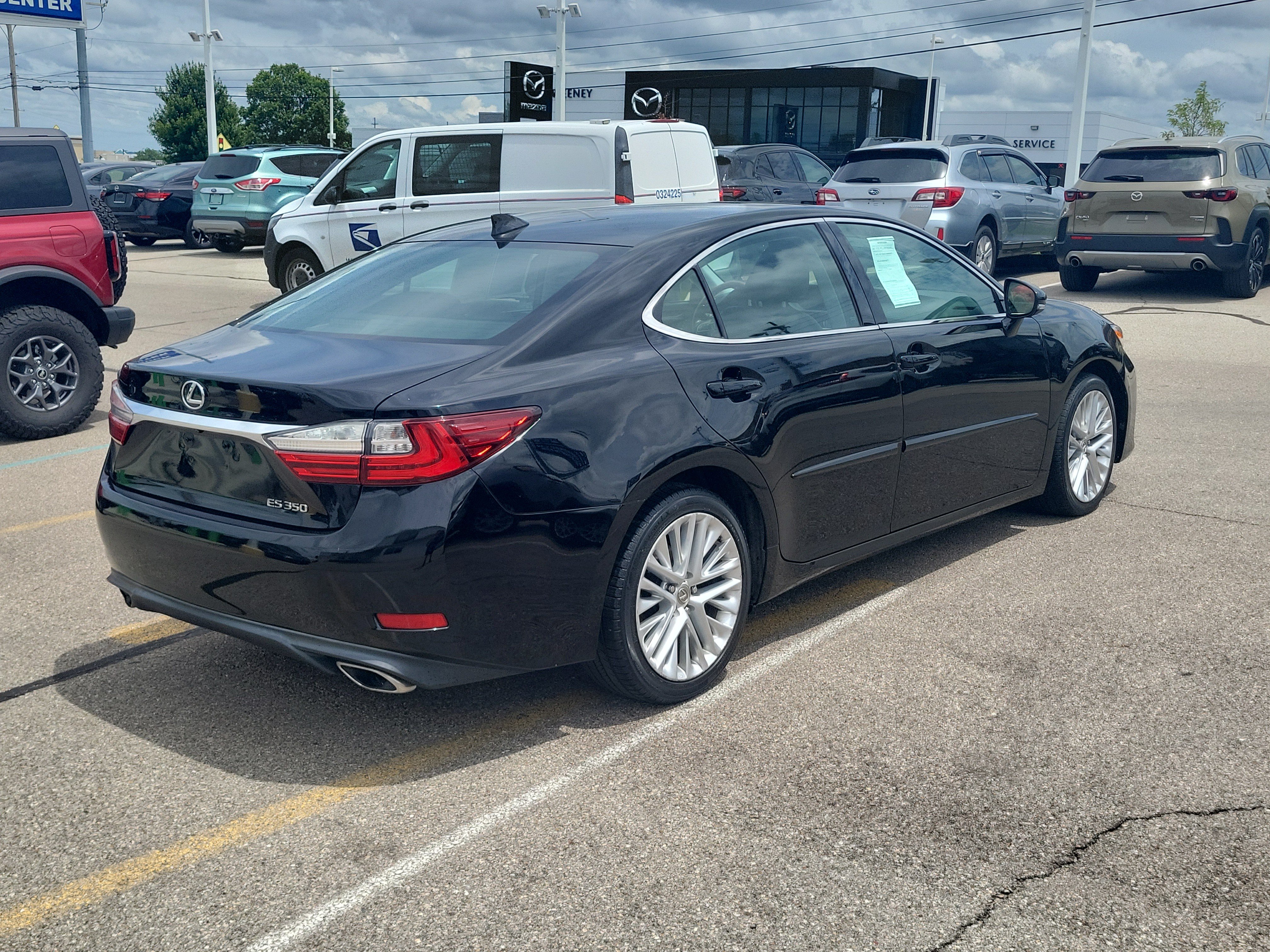 Used 2018 Lexus ES 350 w/ Luxury Package w/Wood Trim FWD image 3