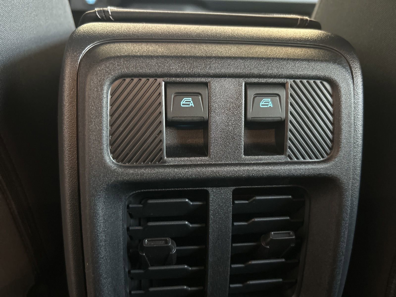 New 2025 Ford Bronco 4-Door image 12