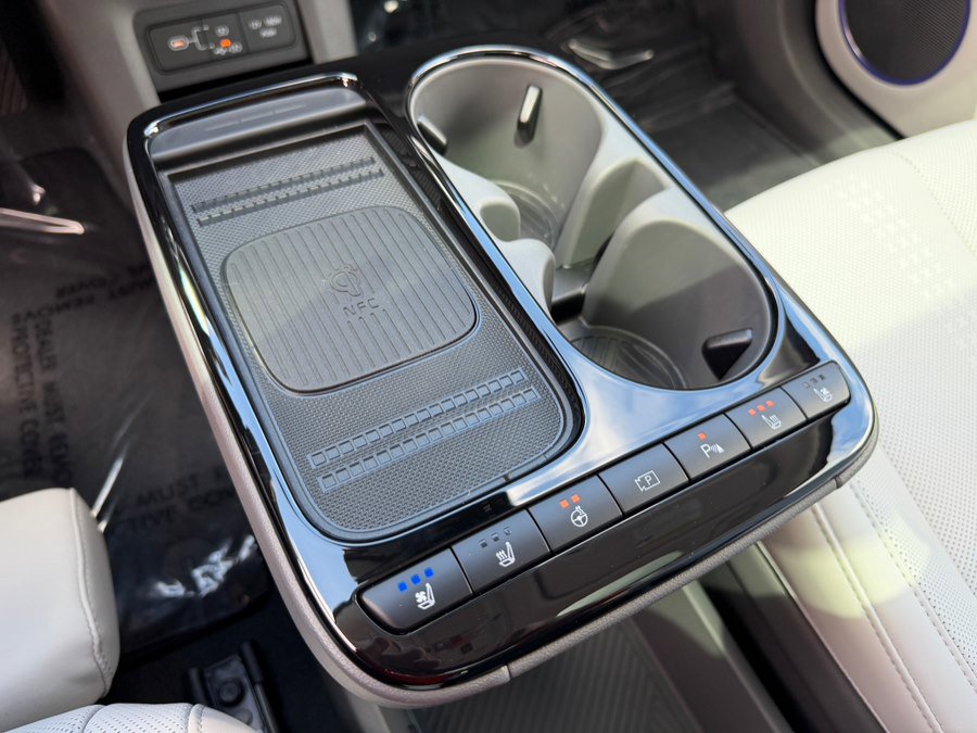 Used 2026 Hyundai Ioniq 5 Limited AWD/4WD image 29