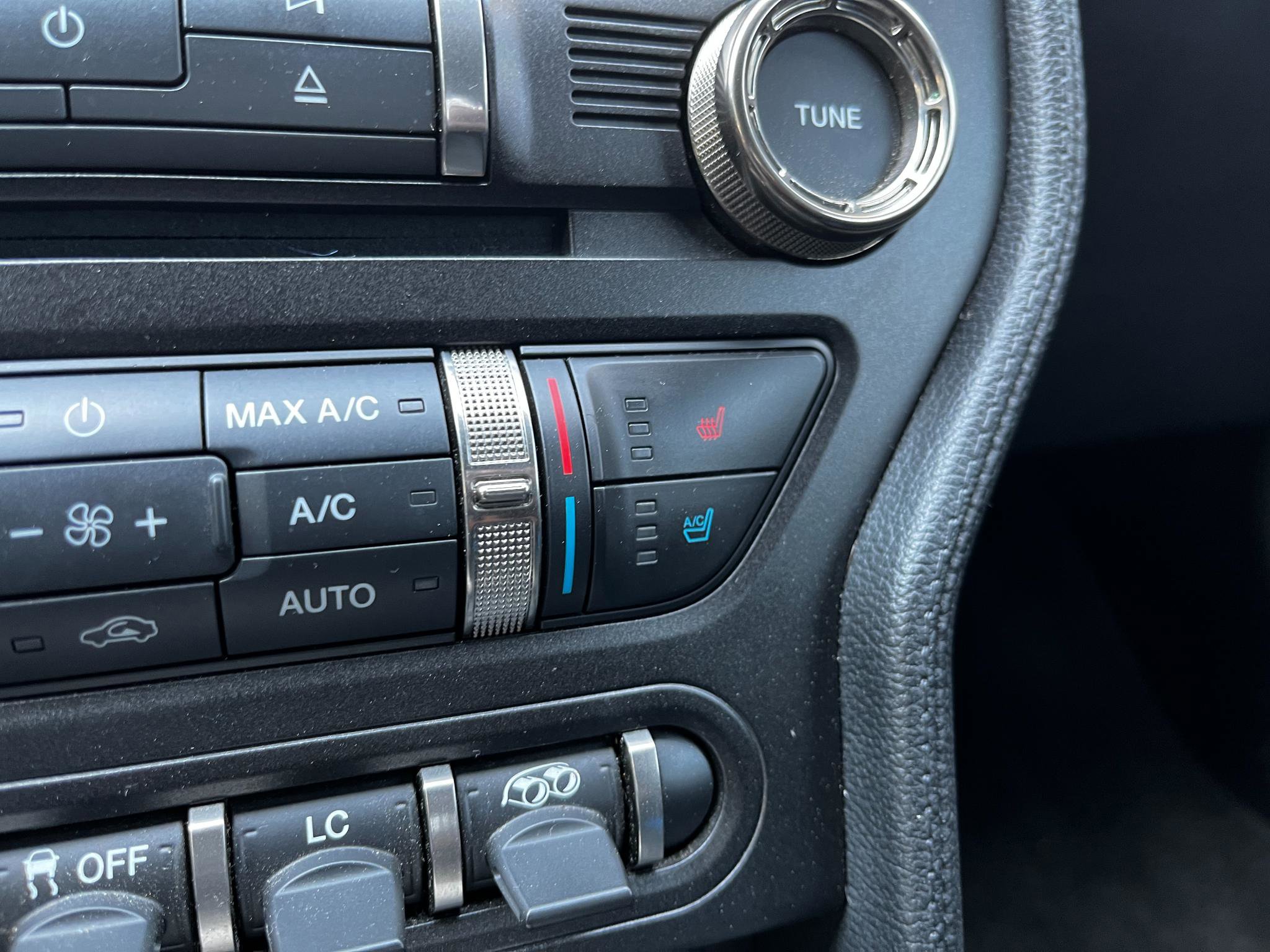 Used 2016 Ford Mustang Shelby GT350 w/ Technology Package image 43