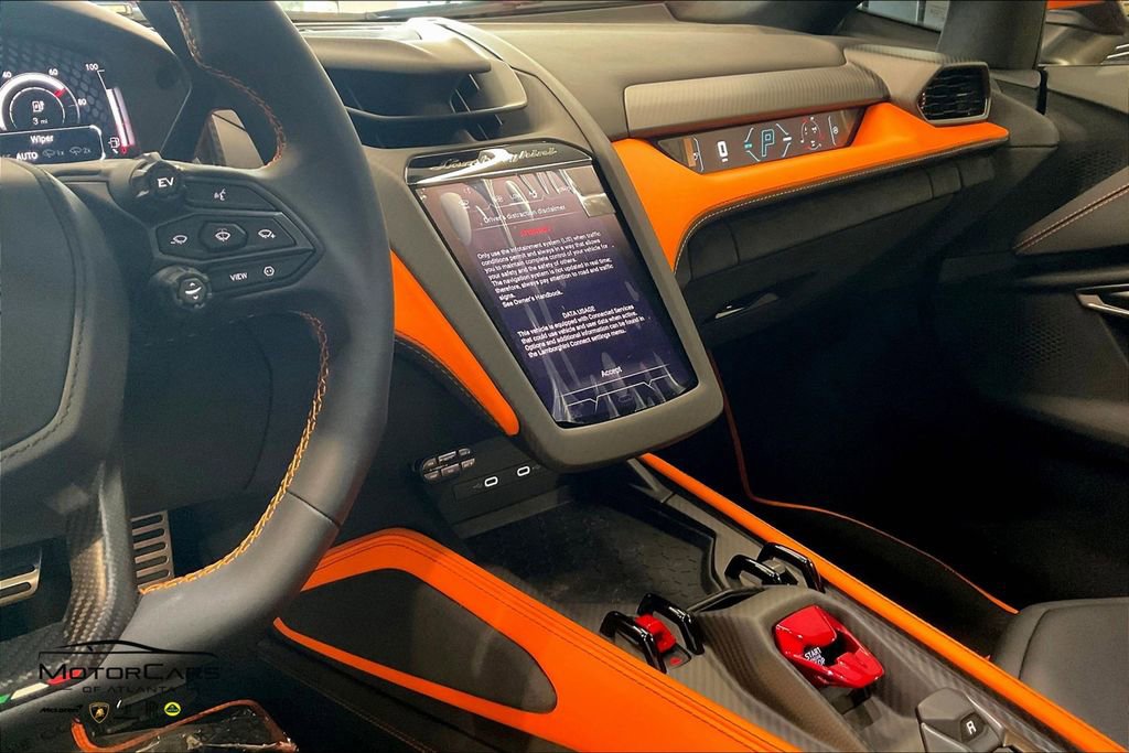 Used 2024 Lamborghini Revuelto image 7
