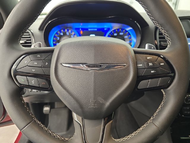Used 2023 Chrysler 300 S w/ Comfort Group RWD image 31