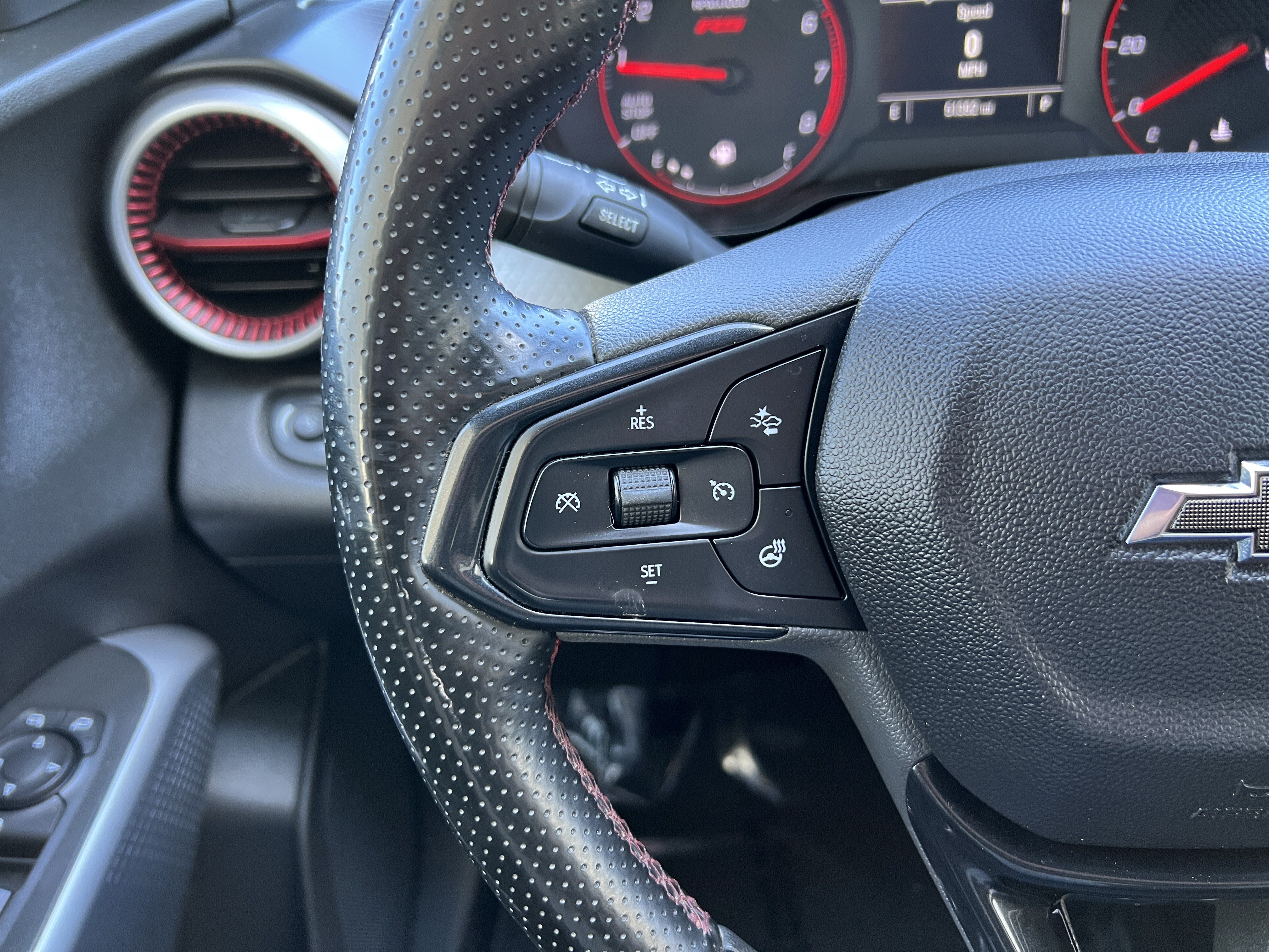 Used 2024 Chevrolet Trax RS w/ Driver Confidence Package FWD image 27