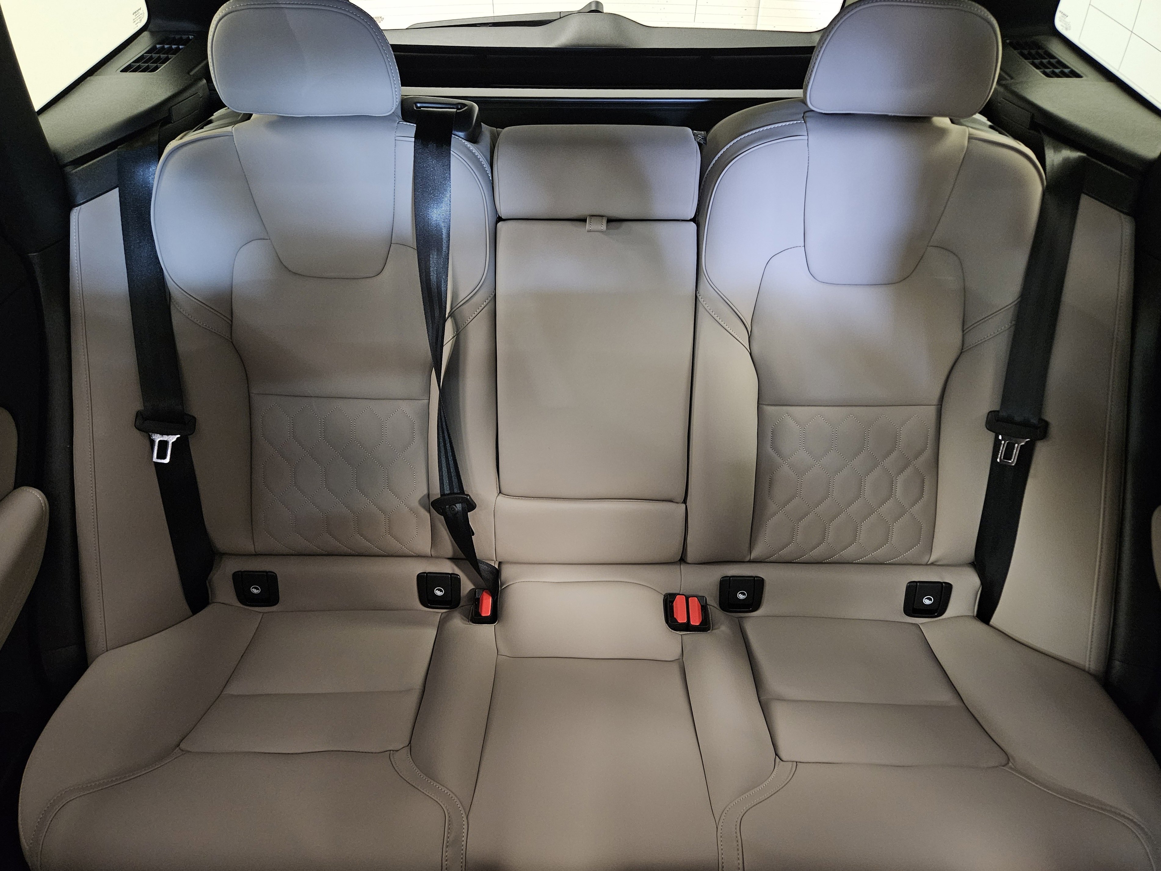 New 2026 Volvo XC60 T8 Plus w/ Climate Package AWD/4WD image 41