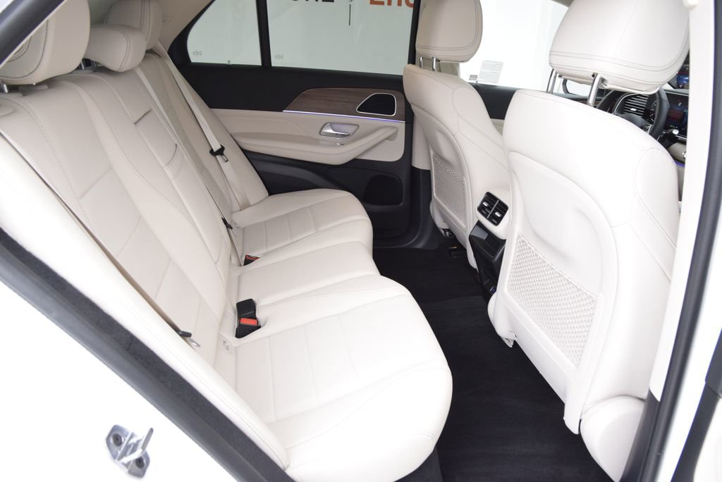 Used 2025 Mercedes-Benz GLE 450e 4MATIC image 19